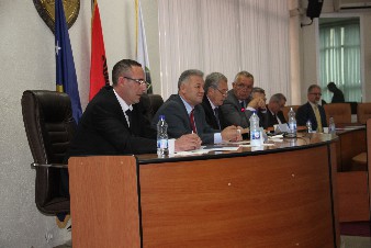 Tryezë promovuese në Ferizaj